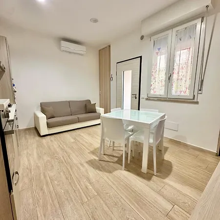 Queen E Apartman Follonica