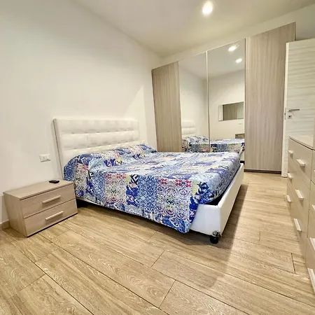 Queen E Apartman